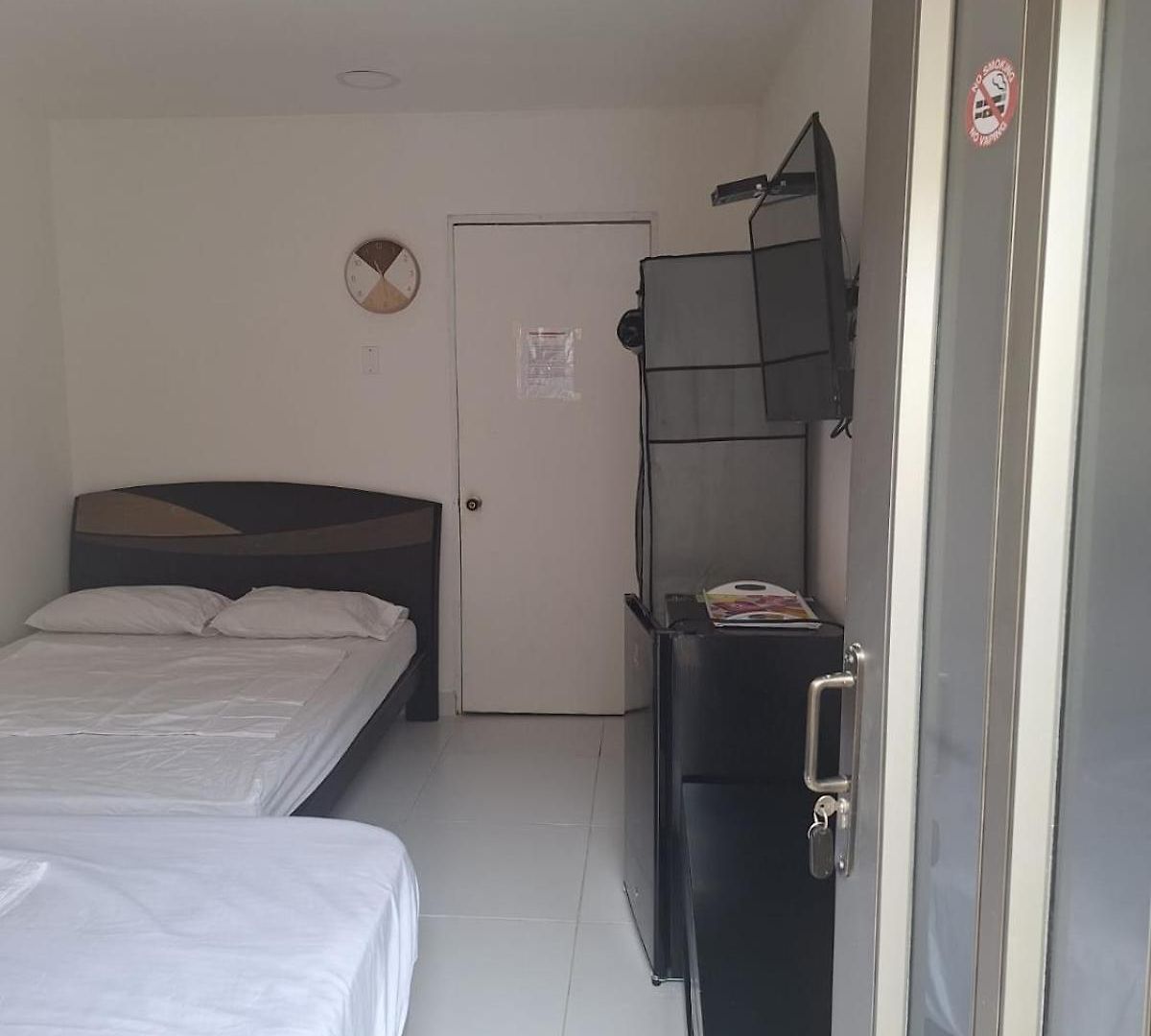 Amplia Habitación Independiente A 2 Cuadras De La Playa Y El Aeropuerto Habitación en casa particular
